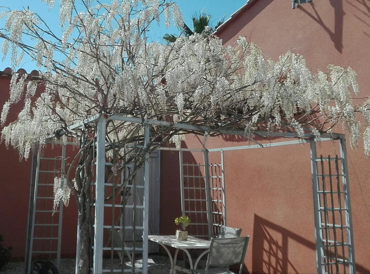 Holiday home Mas Uranie